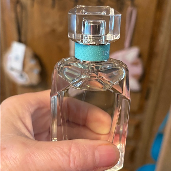 New Tiffany & Co. Eau De Parfum 2.5 Fl. Oz. Natural Spray Vaporisateur - Picture 17 of 17